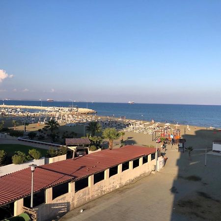 Beach Apartment Mackenzie, Larnaca Eksteriør billede